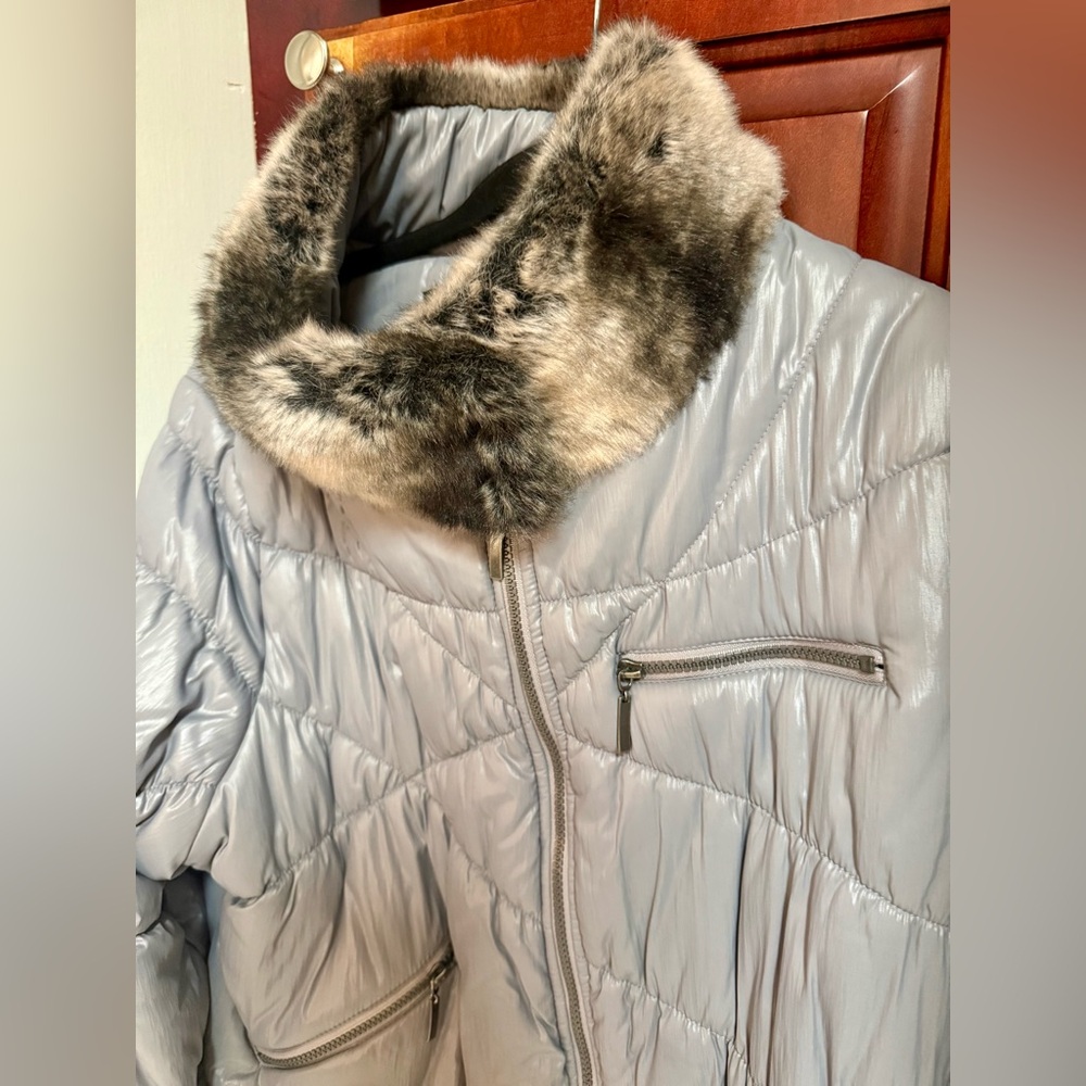 NWOT: Lane Bryant Gray Faux Fur Trim Puffer Jacket Coat Plus Size 18/20